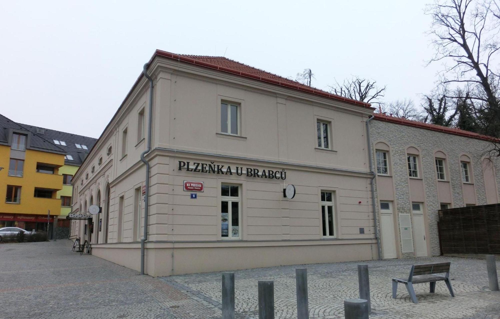 Apartamento U Metra, 4 Hoste, Parking Free, Blizko O2 Arena